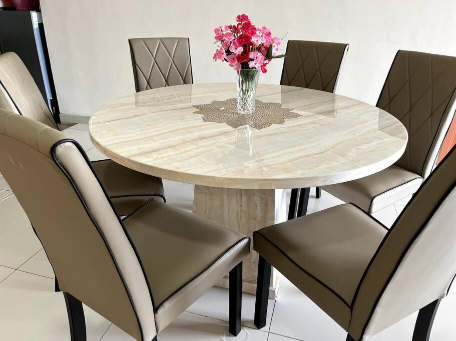 Homestay Ttdi Adina 710 Shah Alam,Sek 13,Msu,3Bedroooms 外观 照片